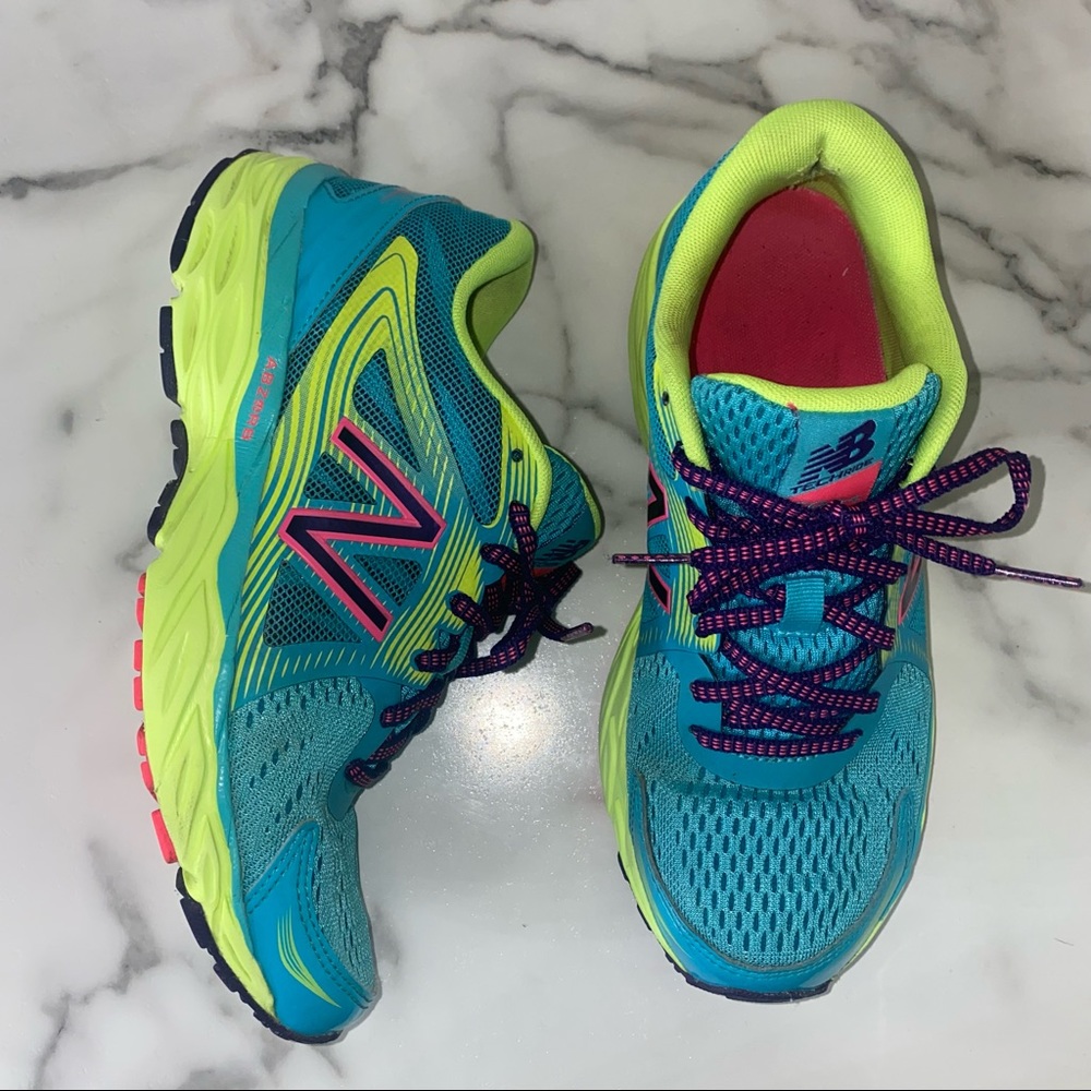 New Balance 680 V4 Tech Athletic Running Sneakers Women's 8B Blue Green